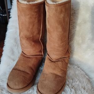 Classic Tall Shearling-Lined Suede Boots - Chestnut